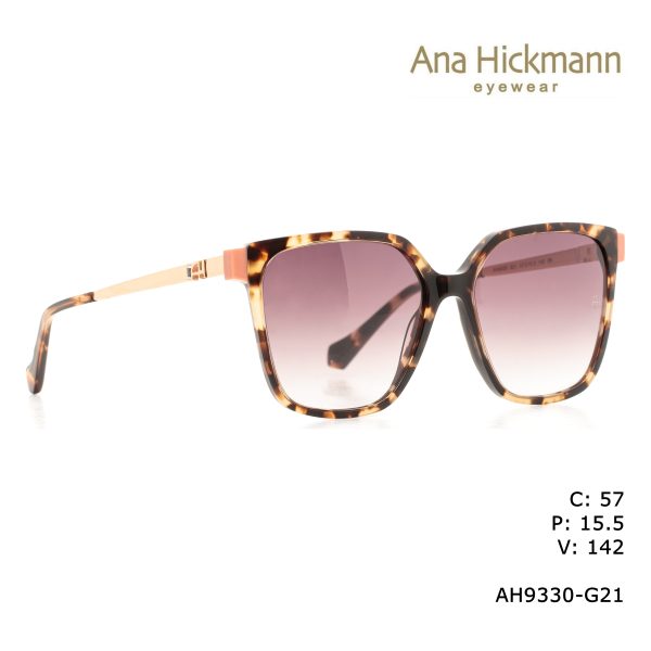 ANA HICKMANN SUNGLASSES OUTSIDE